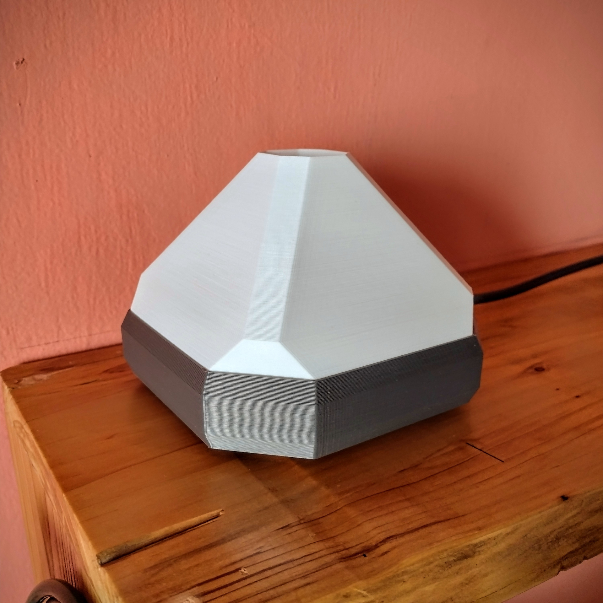 Pyramid Lamp White Front
